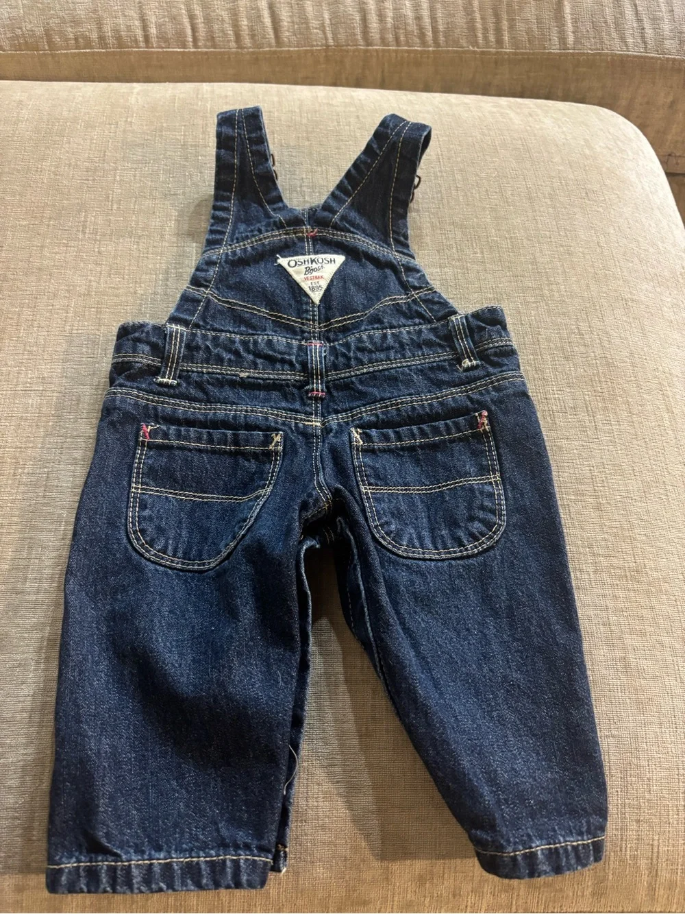 2000s OshKosh B’gosh Heart Embroidered Denim Overalls 3M Runs Large
